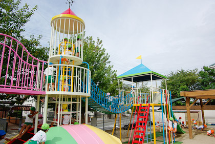 ジャングルジム 園風景イメージ